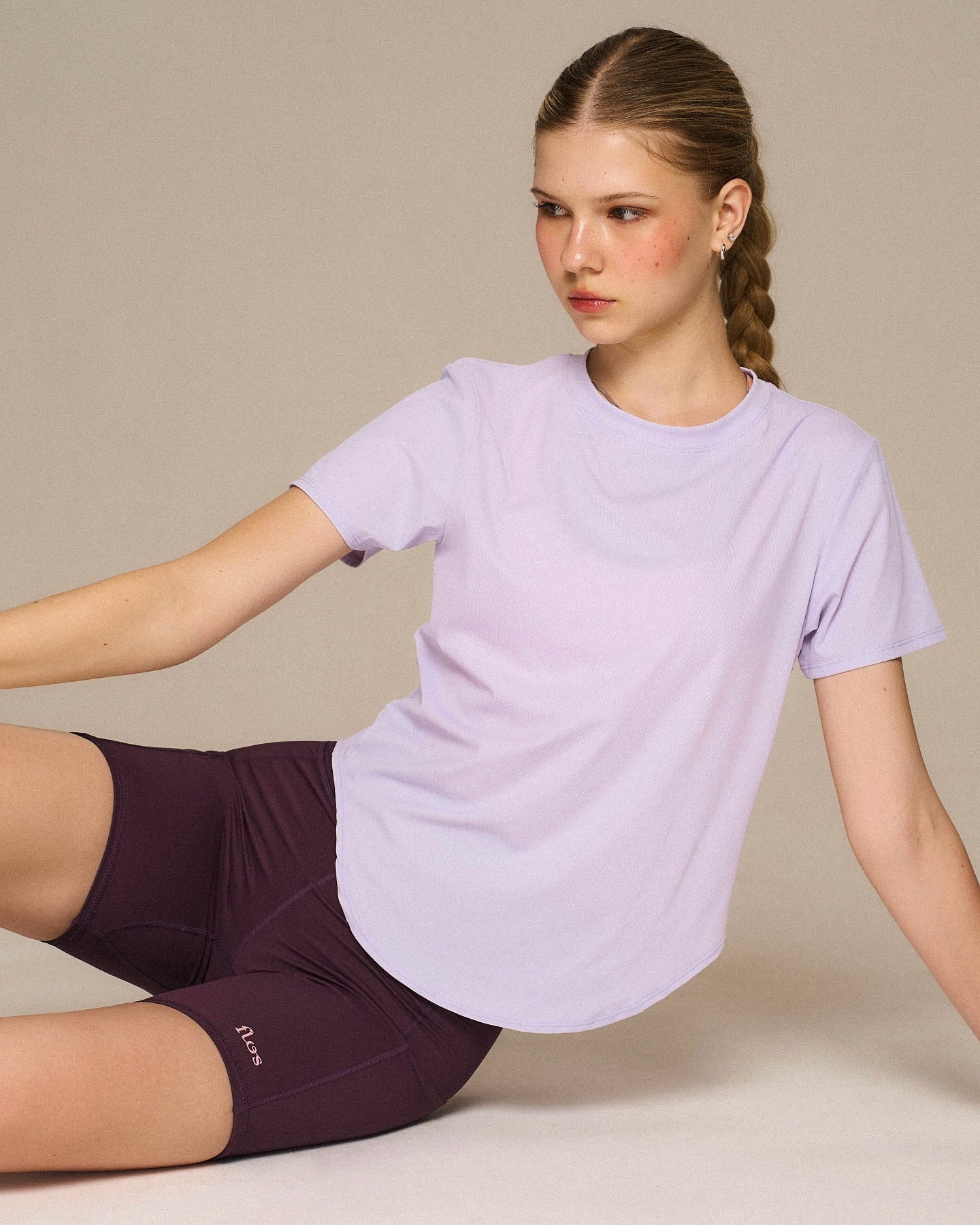 The Flos Club - 顯瘦遮臀彈力T恤Tee